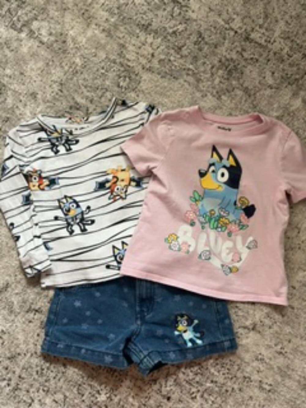 🧡3/$15 Bluey Blue T-Shirt 5T + Pink T-Shirt 4T + Denim Shorts XS Bundle x 3
